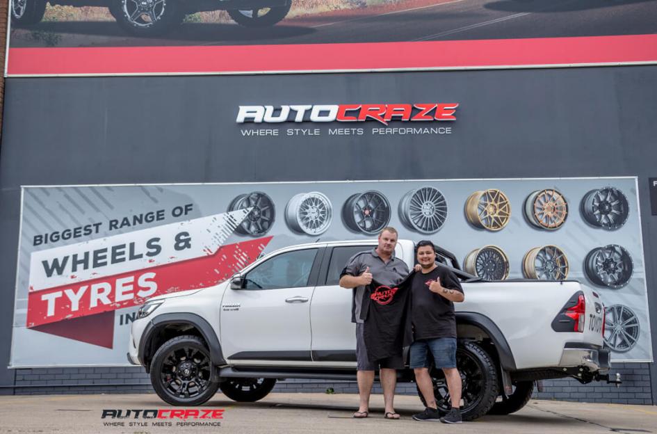 TOYOTA HILUX N80 4WD VAPOR MATTE BLACK